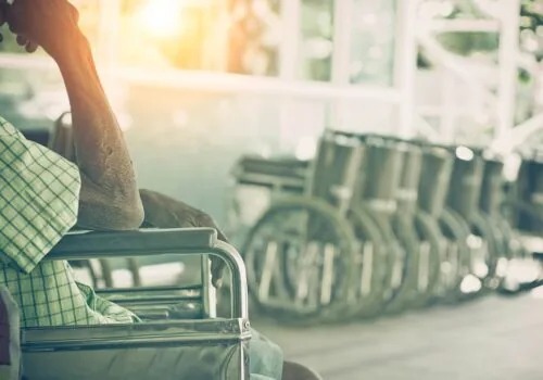 Ako na poistenie invalidity? Invalidný dôchodok vs. jednorazová výplata